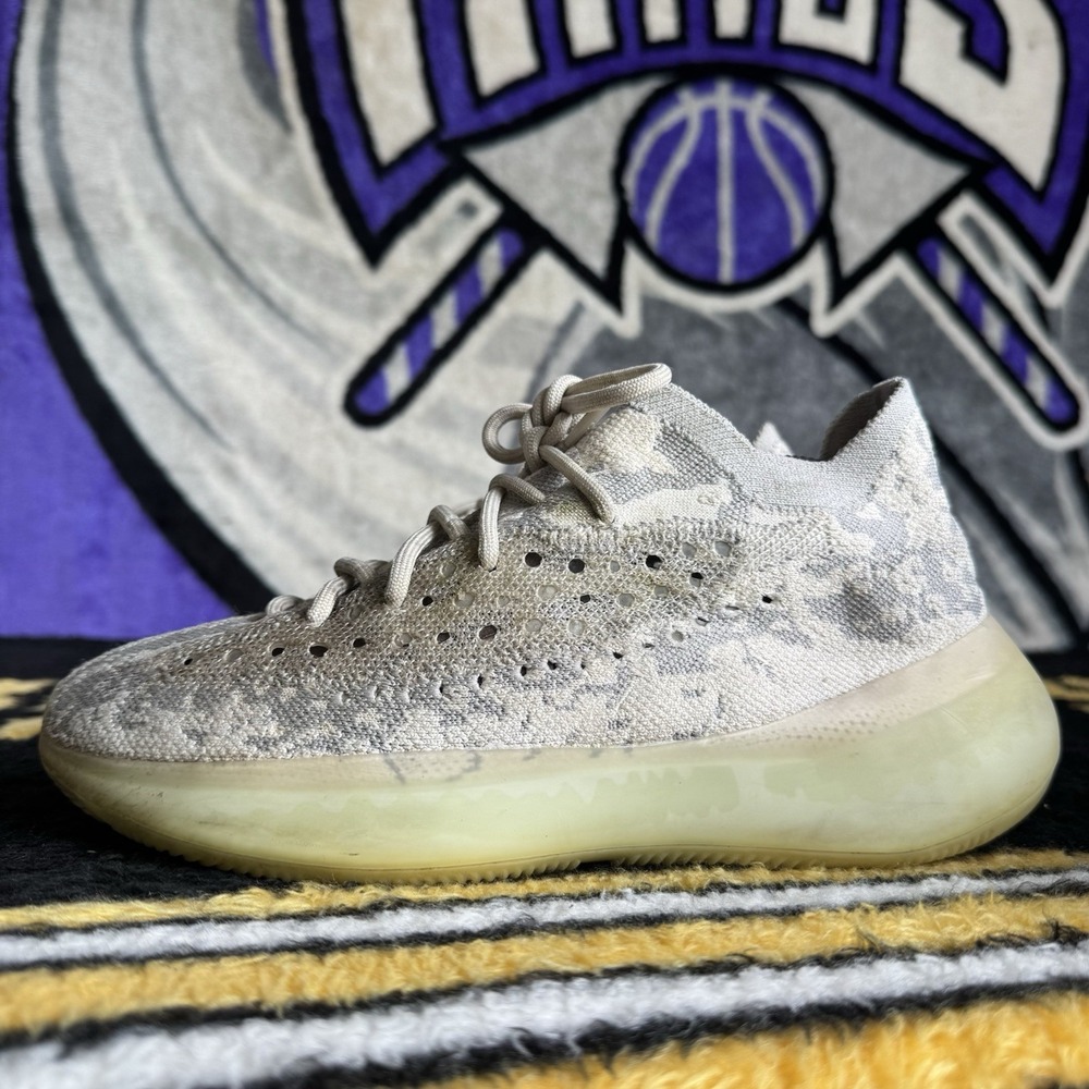 Size 9 - adidas Yeezy Boost 380 Alien (FV3260)